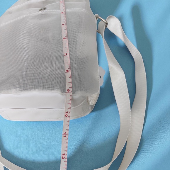 💖ALO Yoga White Mesh Crossbody Bag💖 - Picture 6 of 6